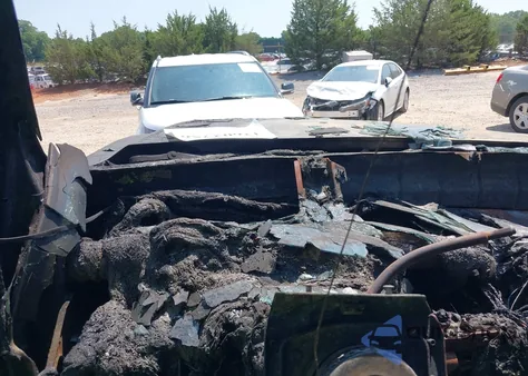 2001 Ford Excursion Limited из США, поврежденный, VIN 1FMSU43F91EC27353